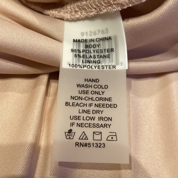 VINCE CAMUTO NWT Size M Ivory & Tan Boho Spirit Fashion Sleeveless Lace Dress - Picture 14 of 14